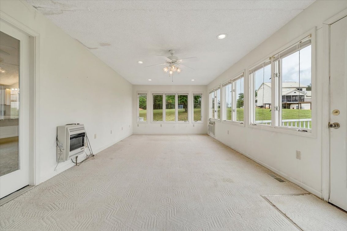Image for 205 Park Shores Circle Real Estate Auction