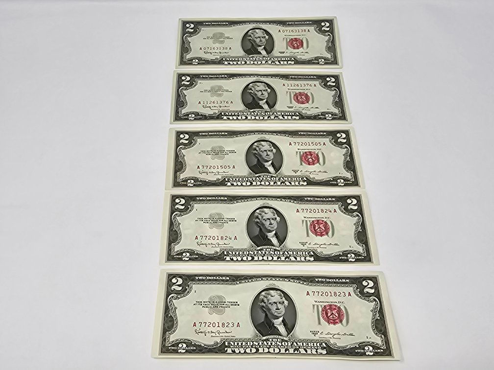 (5) Series 1953-C and 1963 $2 Dollar Red Seal Notes 