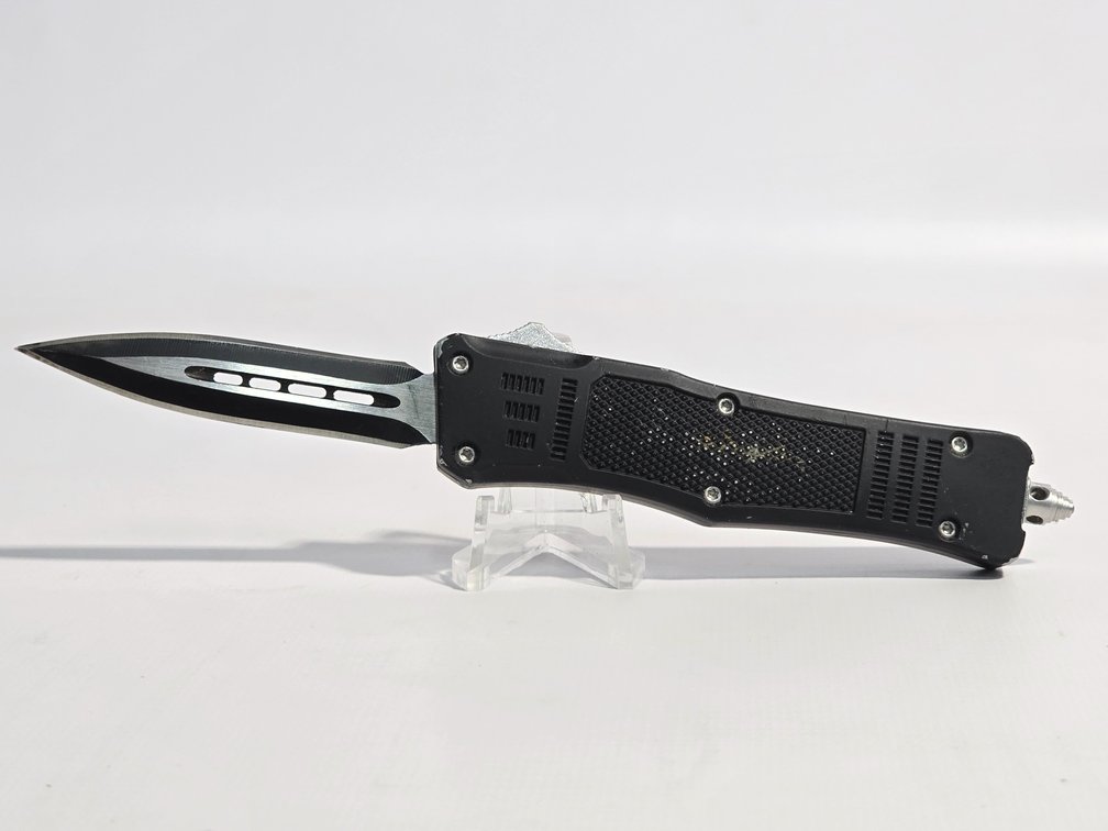 OTF Dagger Style Knife 