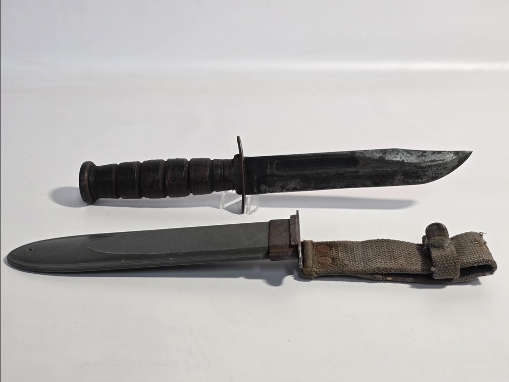 USN MK 2 Combat Knife w/ Sheath