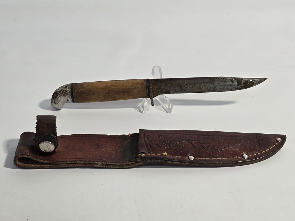 Western Fixed Blade Knife w/ Sheath
