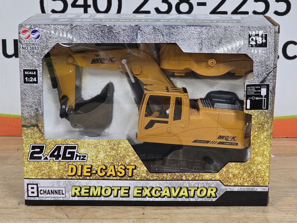 1:24 Scale Remote Control Excavator 