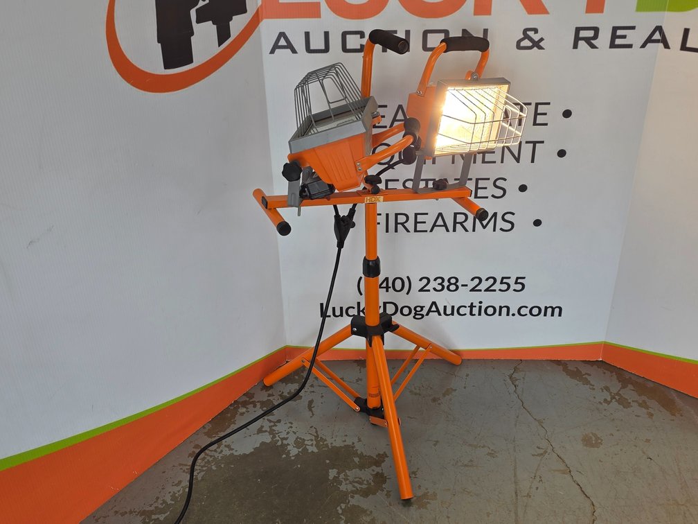 Tripod Work Light - One Lamp Worked When Tested One Did Not Work