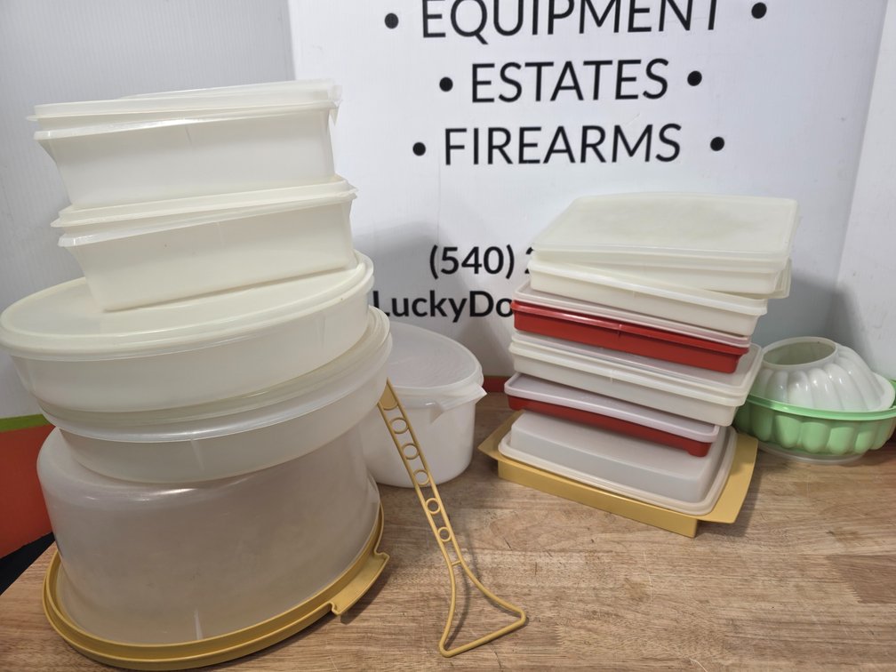 Tupperware w/ Lids