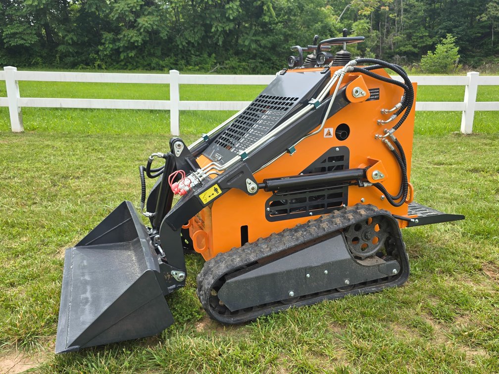 Unused Landhero Mini Skid Steer - LDH-T380