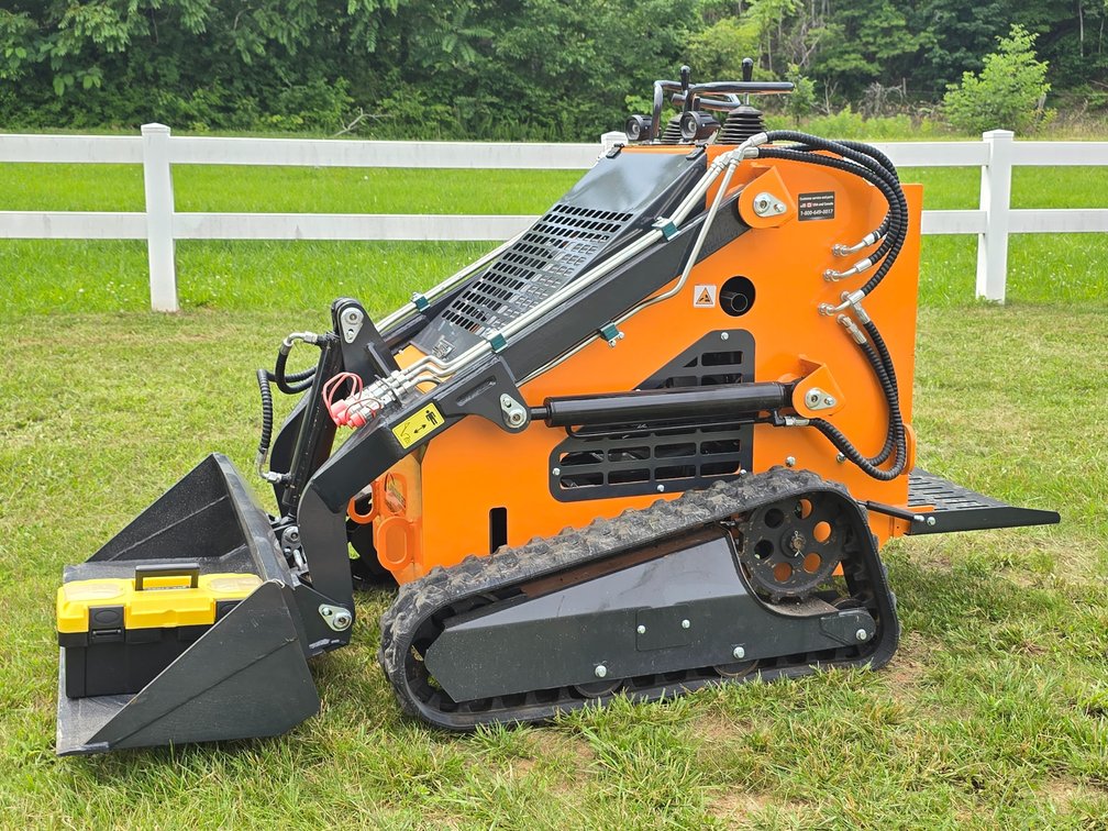 Unused Landhero Mini Skid Steer - LDH-T380