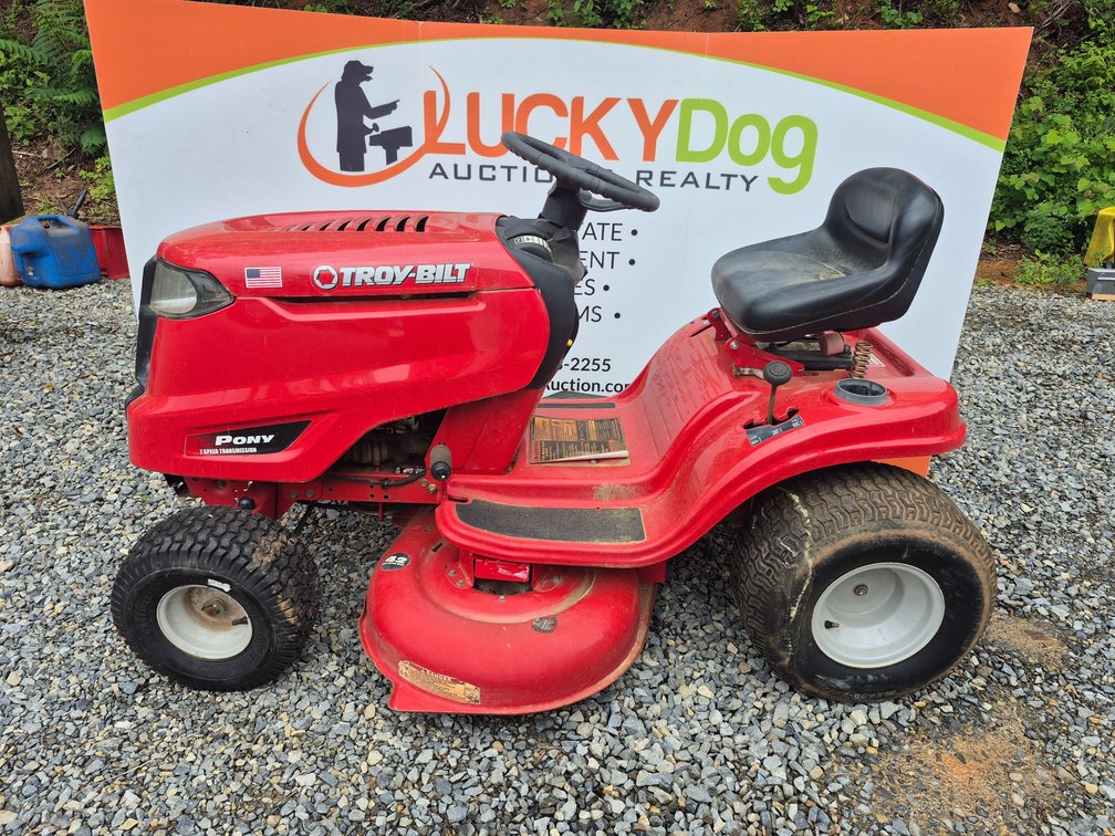 Troy-Bilt Pony 17.5hp. 7 Speed Transmission 42" Cut Riding Mower 