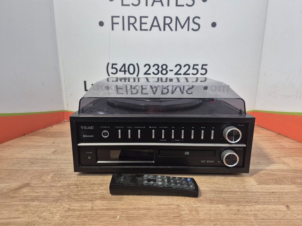 Teac Model D800 Stereo/Cd/Record Player W/Remote