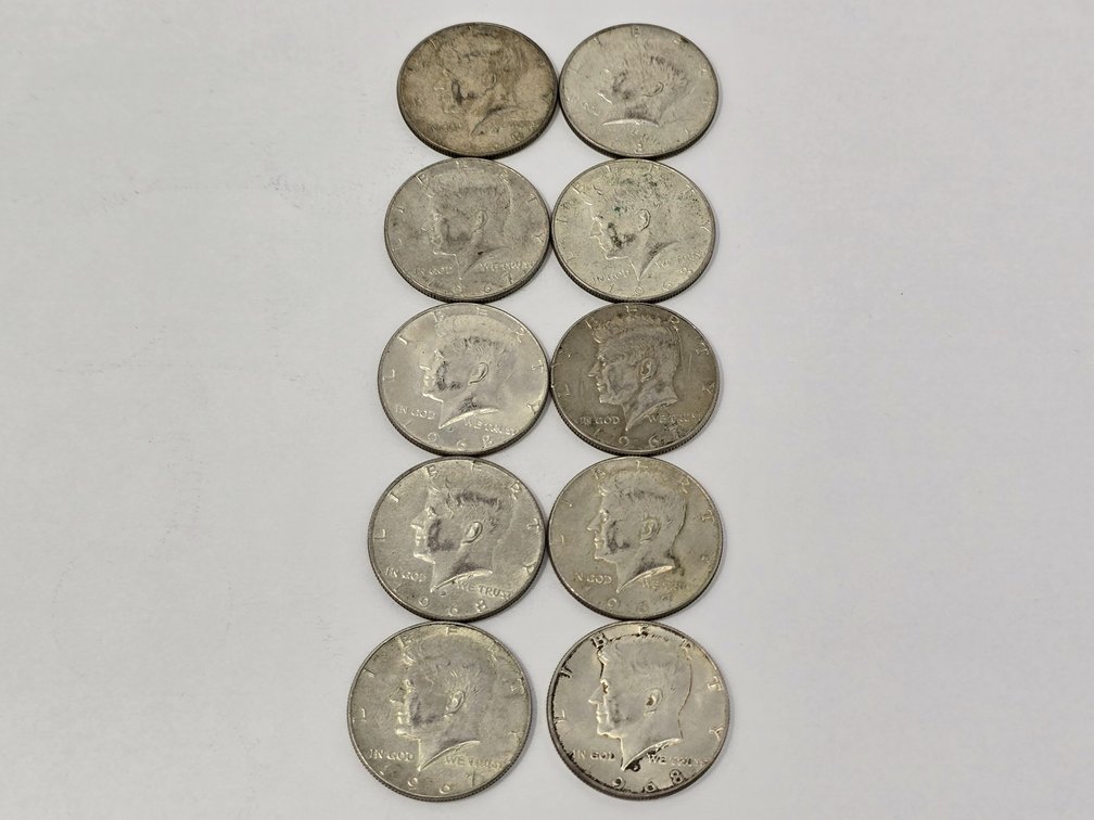 (10) 1965-1969 Mixed Date 40% Kennedy Silver Half Dollars 