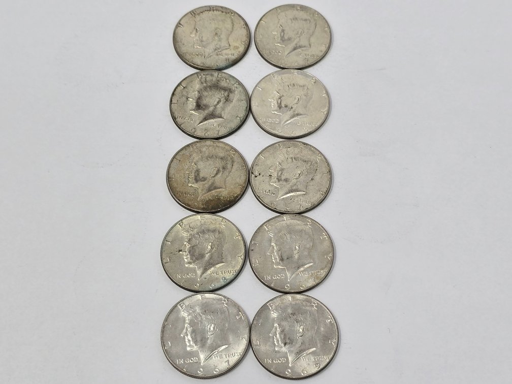 (10) 1965-1969 Mixed Date 40% Kennedy Silver Half Dollars 