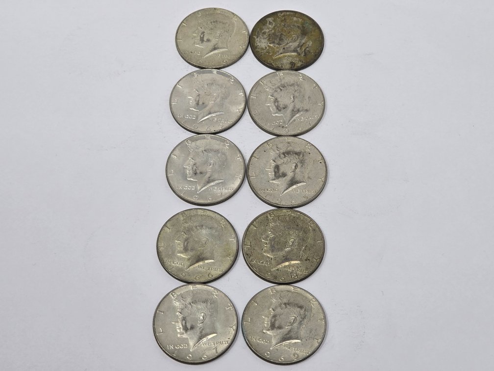 (10) 1965-1969 Mixed Date 40% Kennedy Silver Half Dollars 