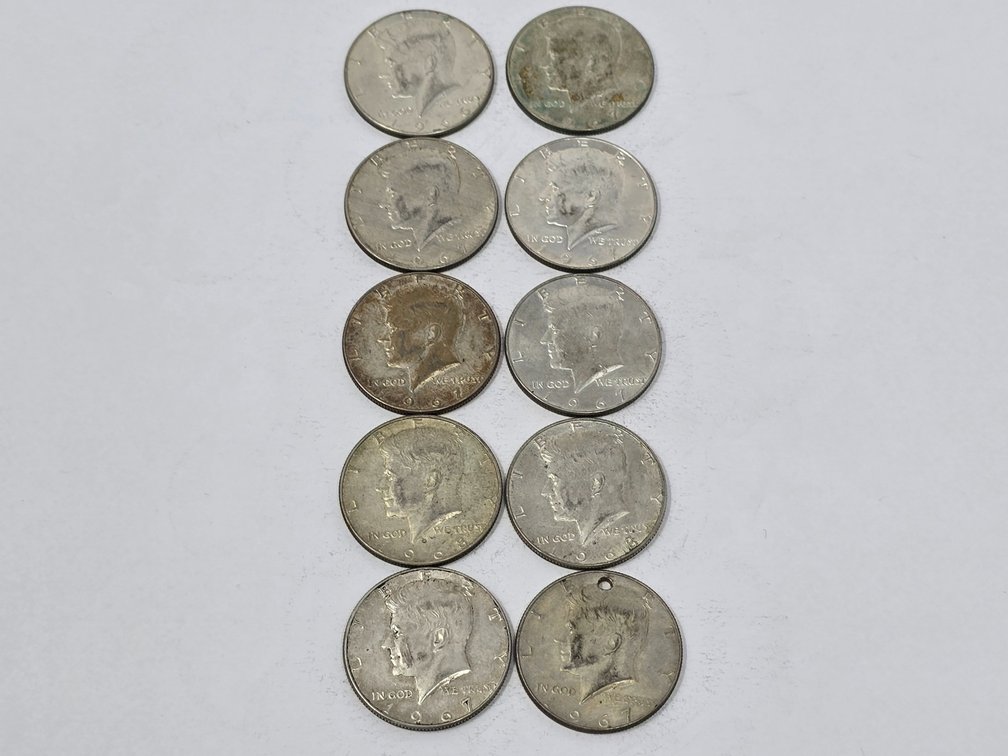 (10) 1965-1969 Mixed Date 40% Kennedy Silver Half Dollars 