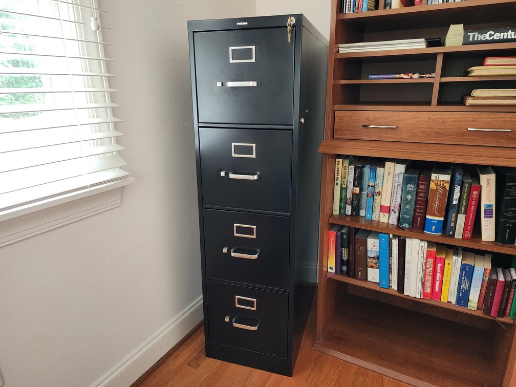 HON 4 Drawer Filing Cabinet w/ Keys
