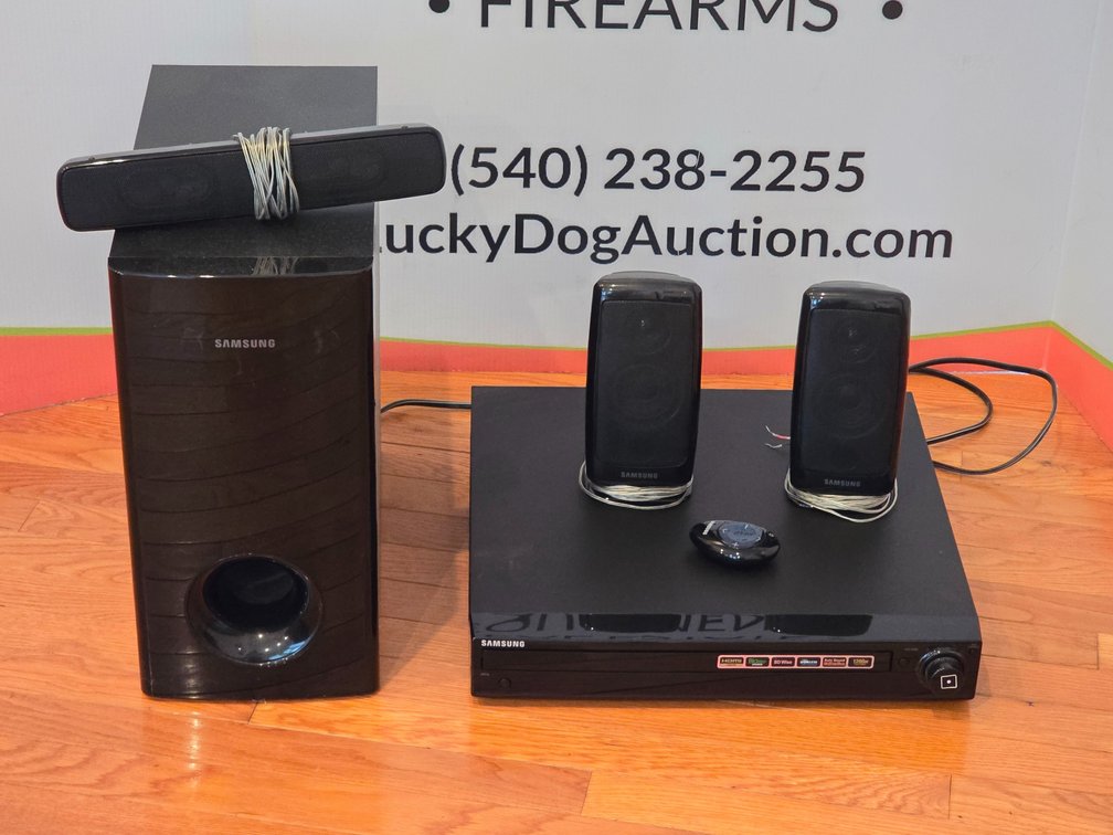 Samsung Speaker System - (3) Speakers , Subwoofer - Control Box & Remote - PS-FZ-420