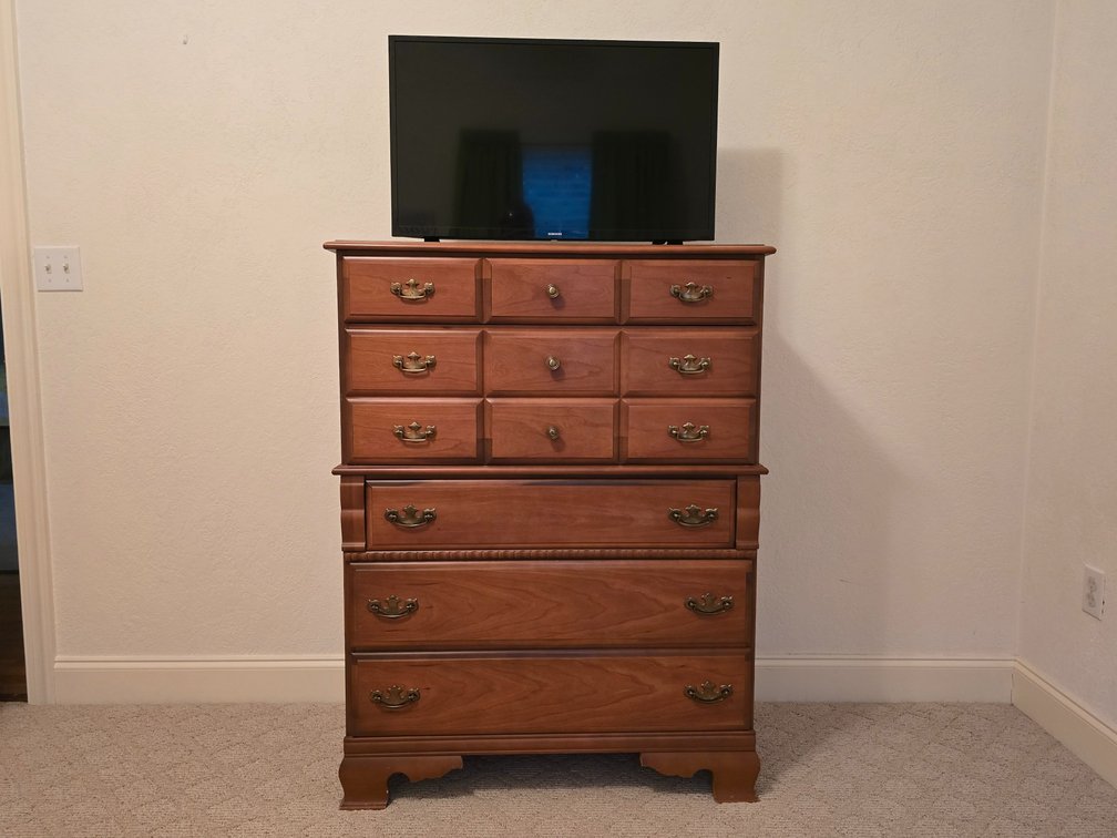 Bassett Chest of Drawers (47" T x 36" W x 18" D) w/ Samsung 32" TV - No Power Cord or Remote