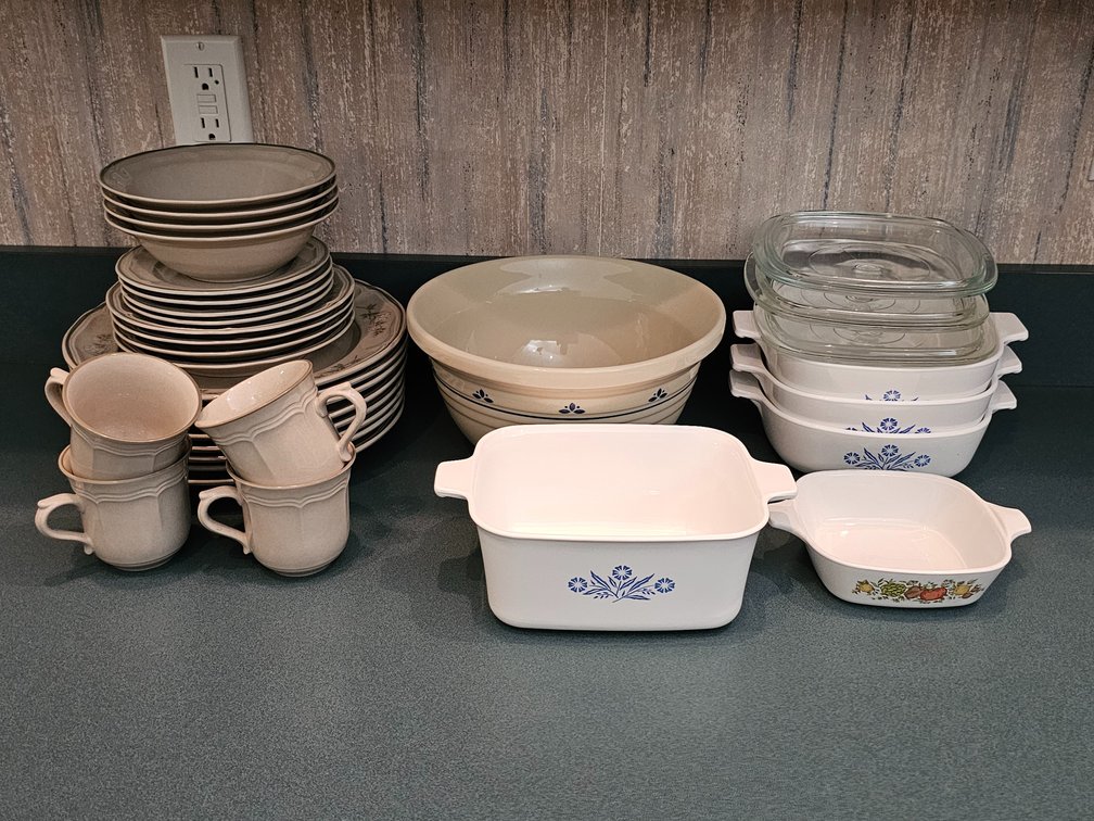 Corning Ware - Roseville Mixing Bowl - Newcor Stoneware (24 Pieces)