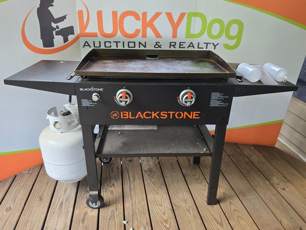 2 Burner Blackstone Griddle w/ Utensils & Cover