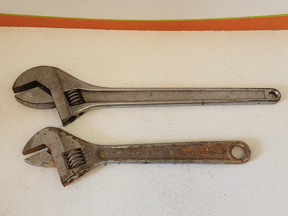 Crescent 18" Adjustable Wrench - Alltrade 15" Adjustable Wrench