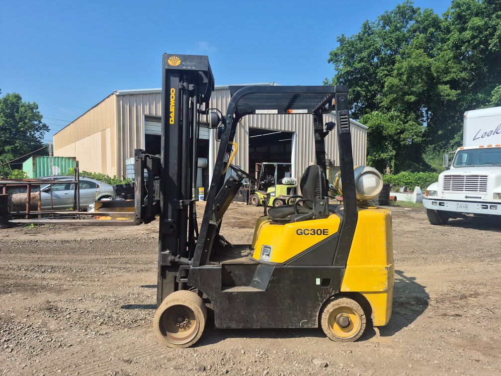 Daewoo GC30E Propane Gas Forklift - 8,677 hrs
