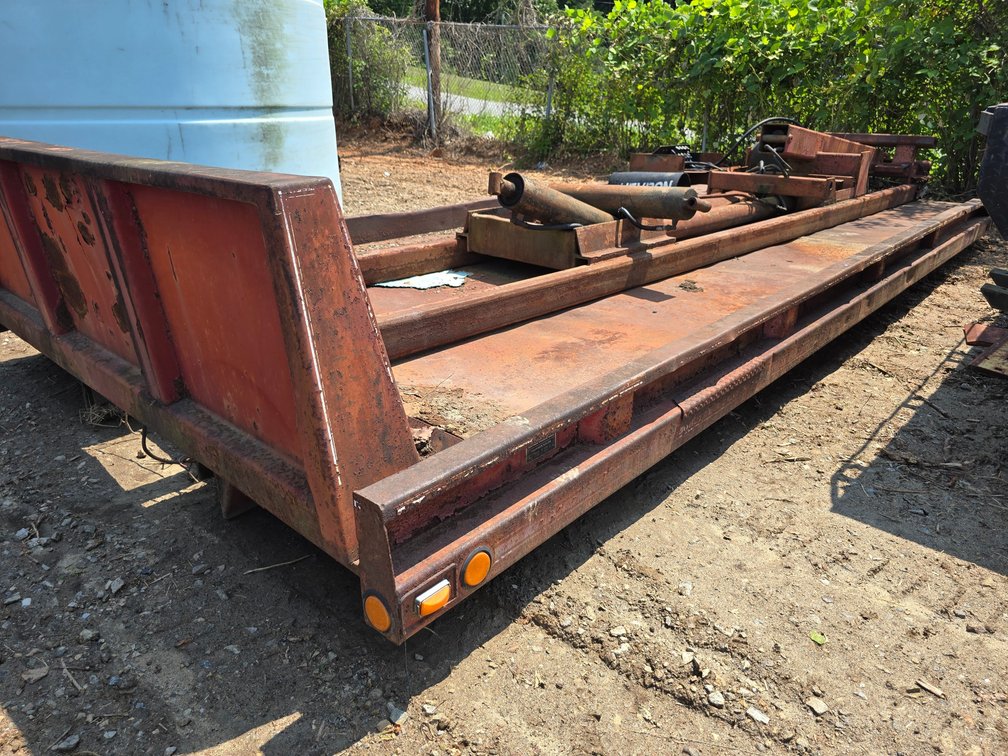 Chevron South 19' Rollback Bed