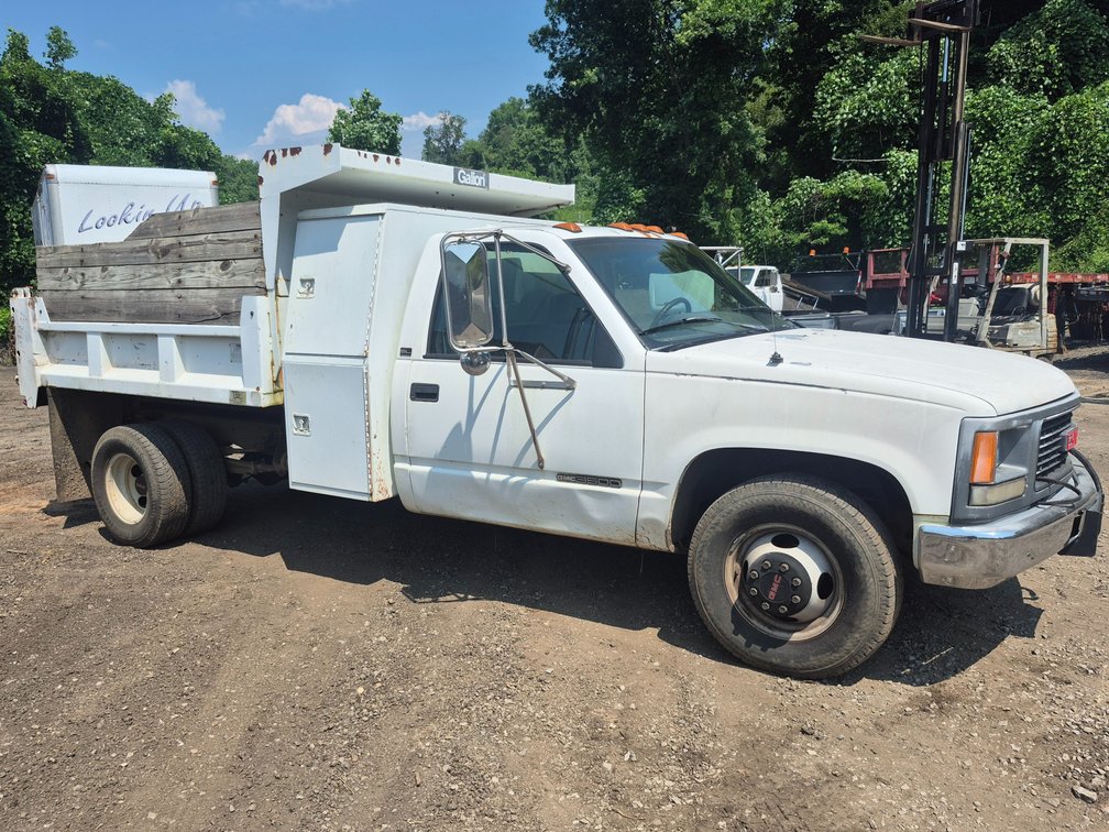 1995 GMC Sierra 3500 Pickup Truck W/8' Dump Bed