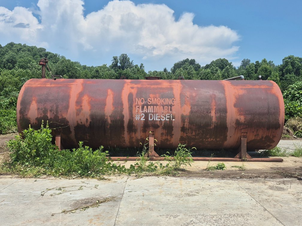 10,000 +/- Gallon Fuel Tank w/ Pump 