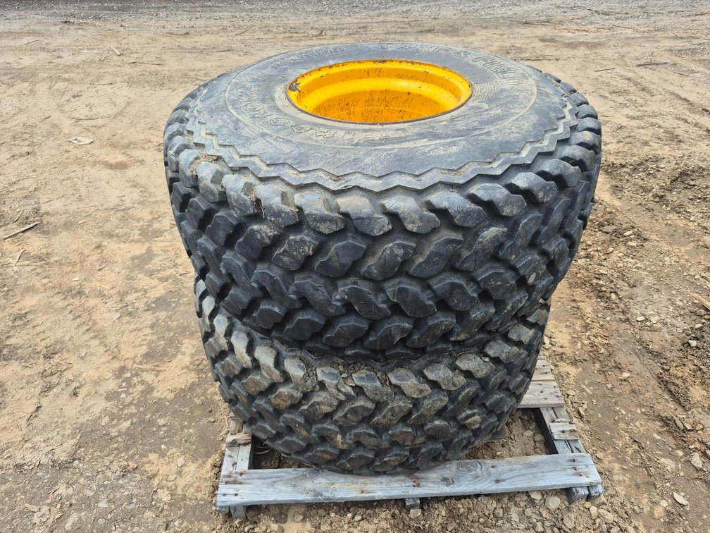 (2) Firestone Turf & Field 18.4 - 16.1 Tires 16" Rim (2 Included)