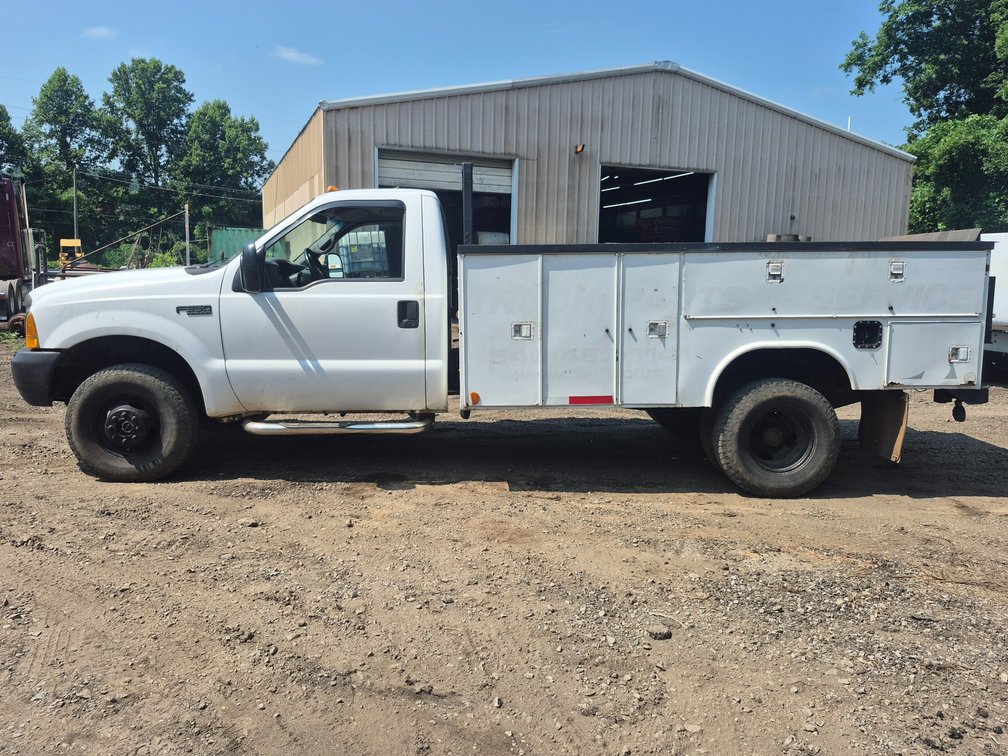 1999 Ford F-350 Superduty 4×4 Dually - 253,877 Miles - 7.3 Turbo Diesel - 5 Speed Transmission (Less Than 1,000 Miles On Transmission) Work Box W/ Working Liftgate - VIN # 3FENF80C0XMA15271