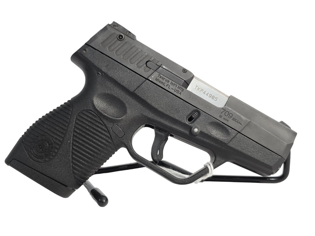 Taurus 709 Slim 9mm - Factory Hard Case - Serial TKP44985