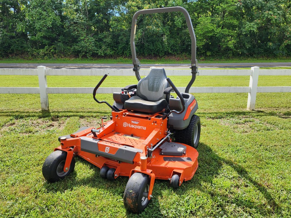 Husqvarna Z460 Zero Turn Lawn Mower 