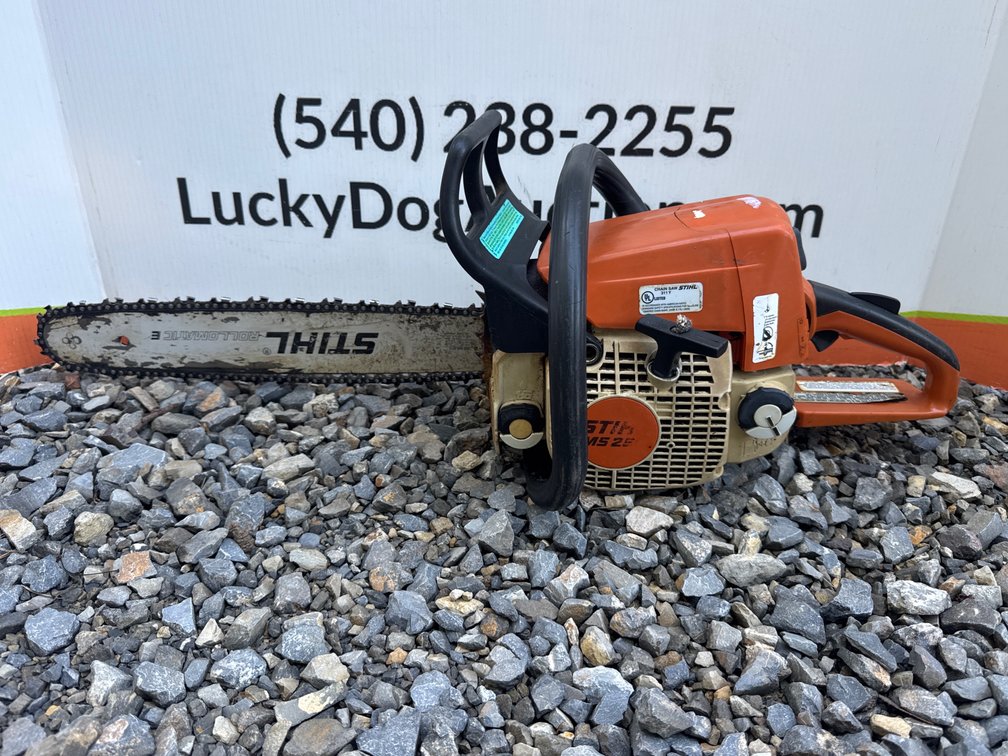 Stihl MS250 Chainsaw (Ran When Tested) - 18” Bar