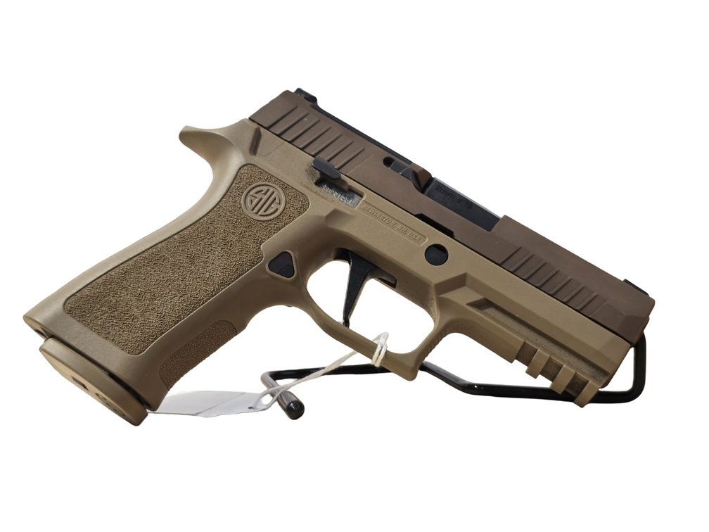 Sig Sauer P320 9mm - (2) Magazines - Factory Case - Serial 58H351581