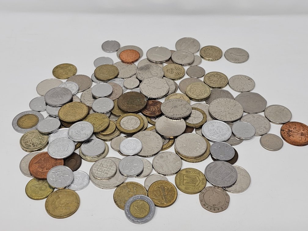 Assorted Foreign Coinage - 114 Coins Included