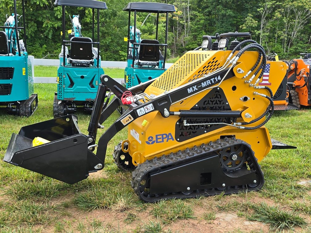 Unused AGT MX-MRT14 Compact Track Loader - Rato Gas Engine 