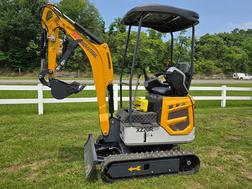 Unused AGT XZ20R Mini Excavator - Rato Gas Engine - Hydraulic Blade