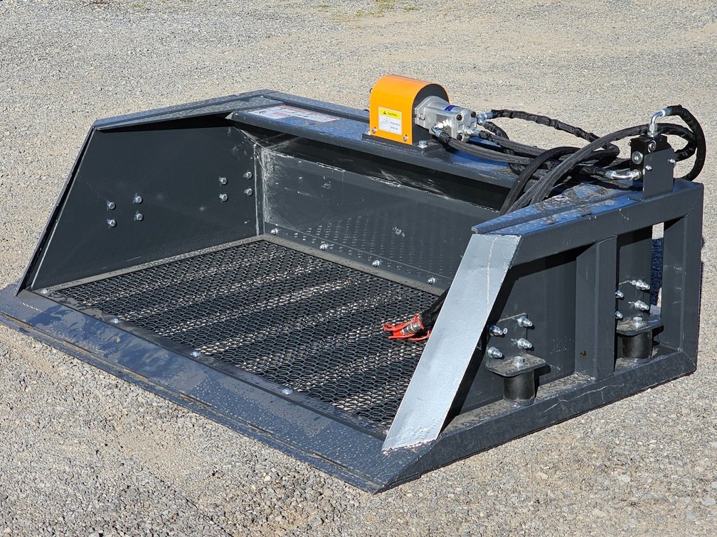 Unused Wolverine 72" Hydraulic Vibratory Screening Bucket - Skid Steer Quick Attach - SB-12-72W