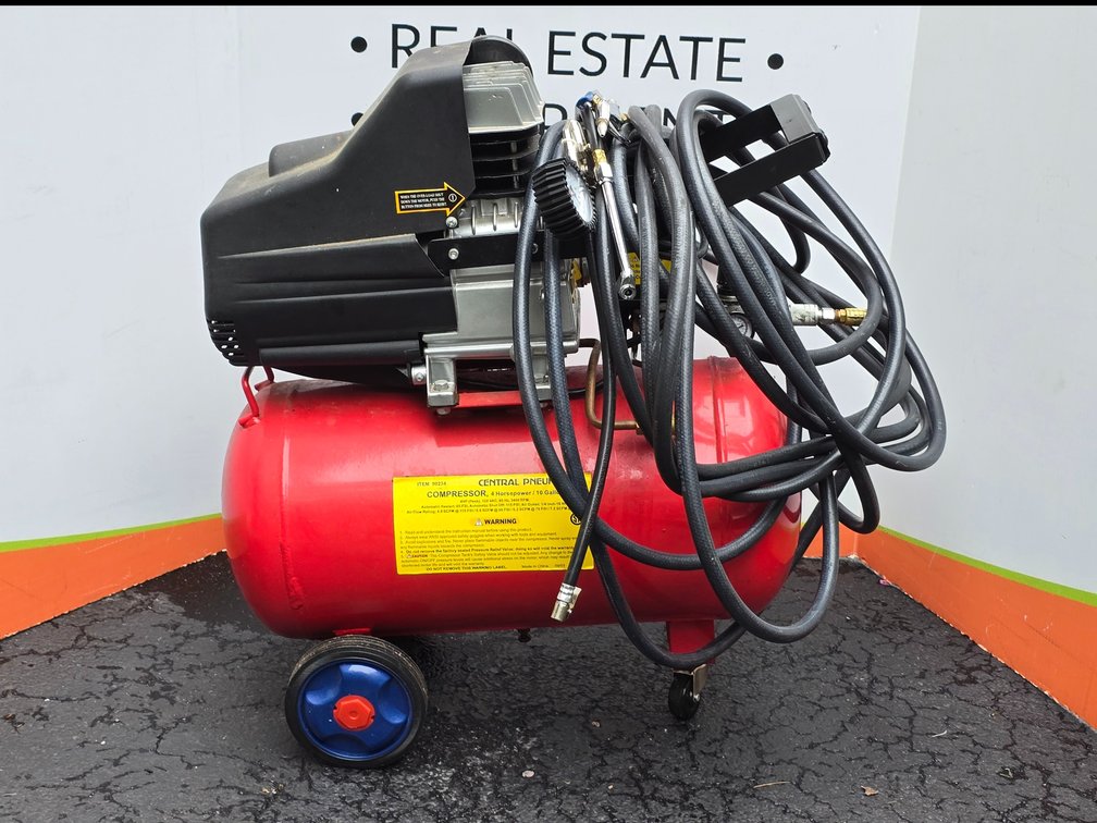 Central Pneumatic 4 HP 10 Gallon Compressor 