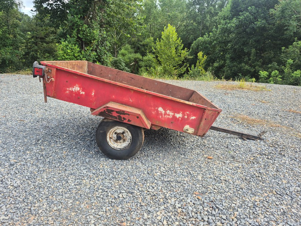 Coleman 4'×5.5' Tilt Trailer (No Title)