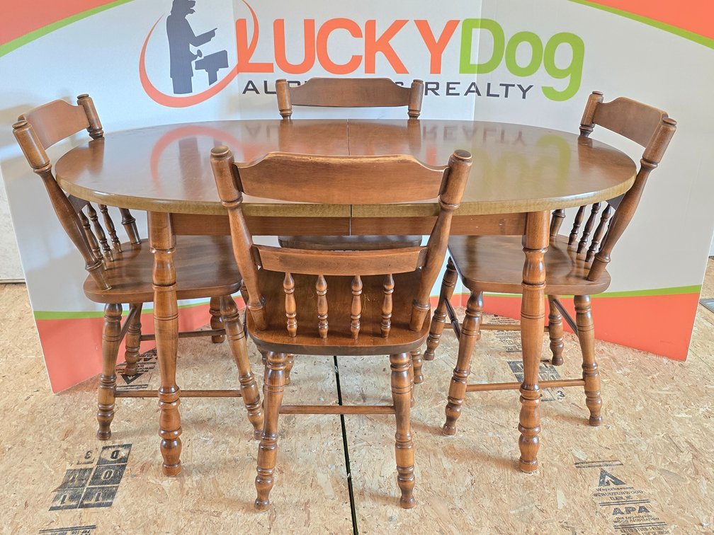 Oval Dining Room Table w/ Four Chairs - Measures 29.5" Tall x 56.25" Long x 37.75" Wide