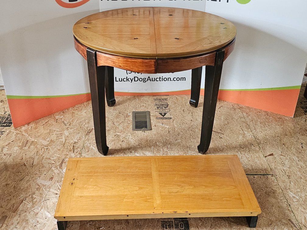Accent Table w/ Leaf - Measures 30.5" Tall x 40" Wide - Leaf Measures 18" Deep