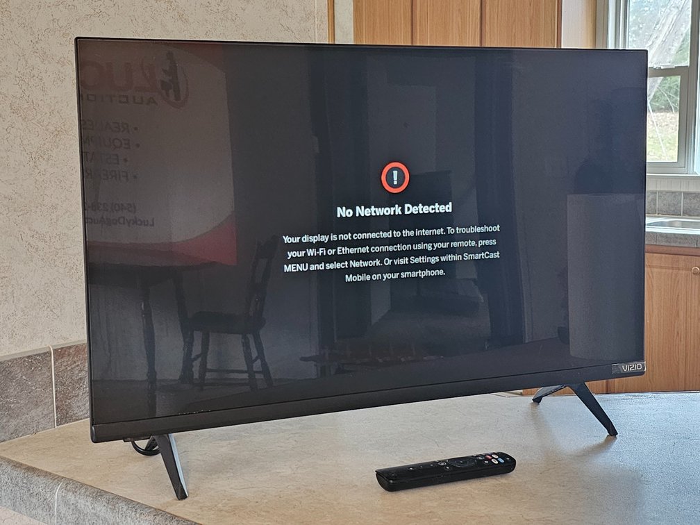 32" Vizio Flat Screen TV w/ Remote