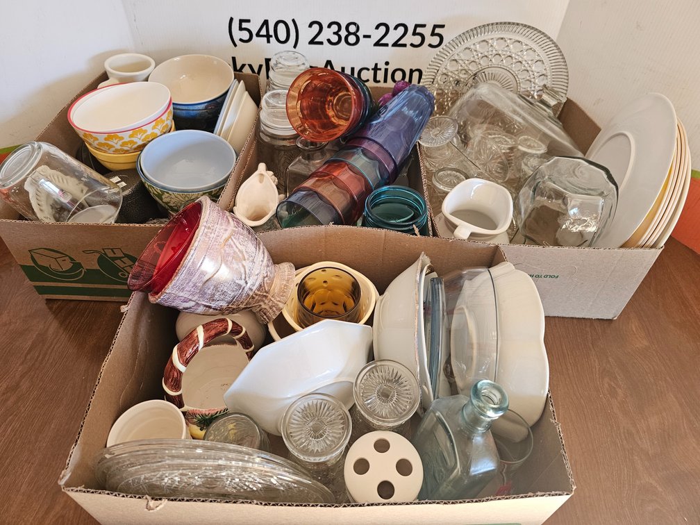 Cake Plate - Dishes - Cups - Glass Measuring Cup - Serving Platters