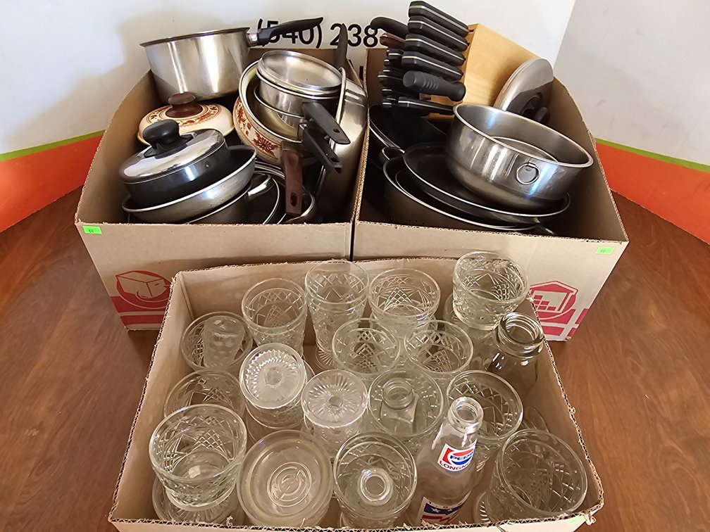 Butchers Block Kitchen Knife Set - Pots and Pans - Cut Glass Drinking Glasses