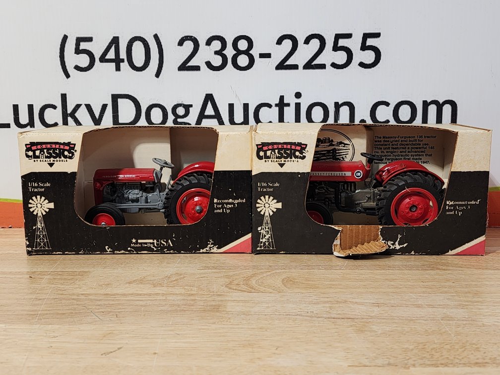 Country Classics Massey Ferguson 135 1/16th Scale Tractor - Massey Ferguson 35 Special 1/16th Scale Tractor 