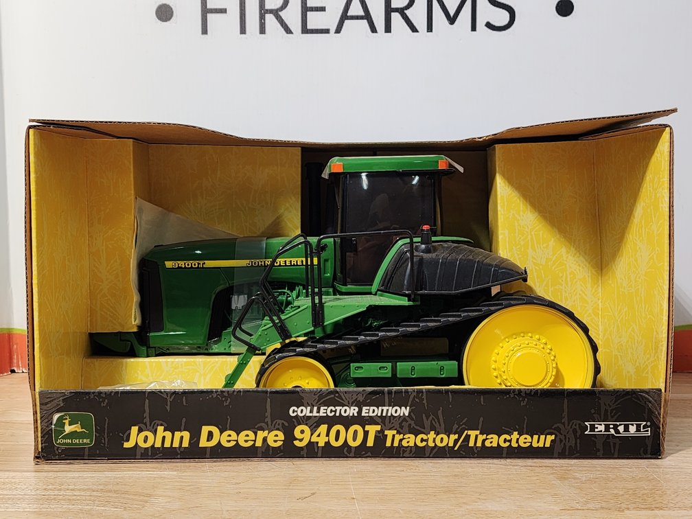 Ertl Collector Edition John Deere 9400T Tractor 1/16th Scale 