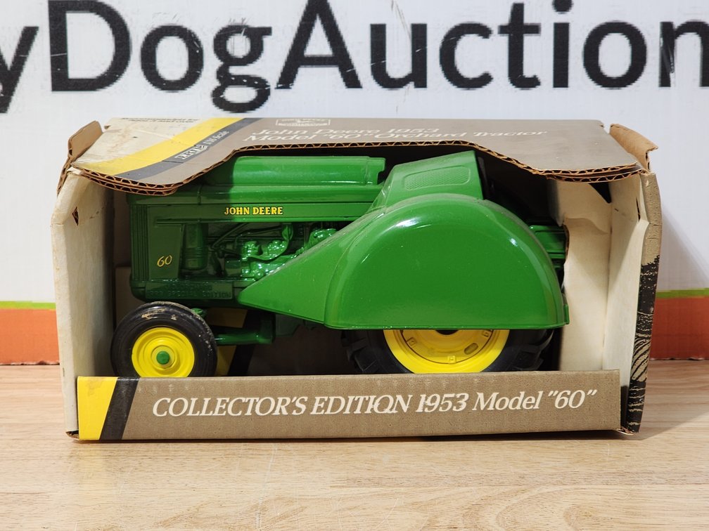 Ertl 1/16th Scale John Deere Model 60 Orchard Tractor 