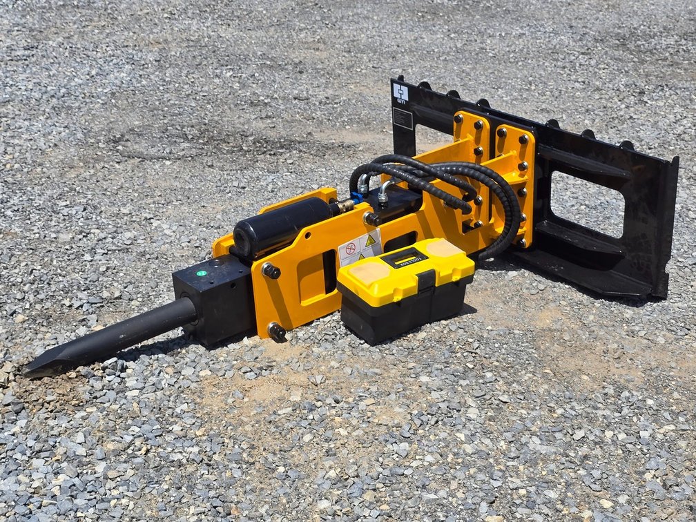 Unused Skid Steer Breaker - Skid Steer Quick Attach 