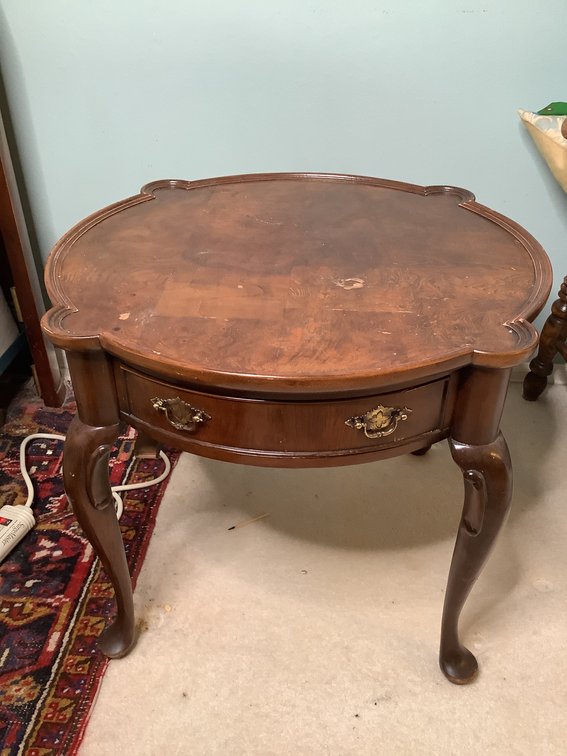 Hekman Round Side Table