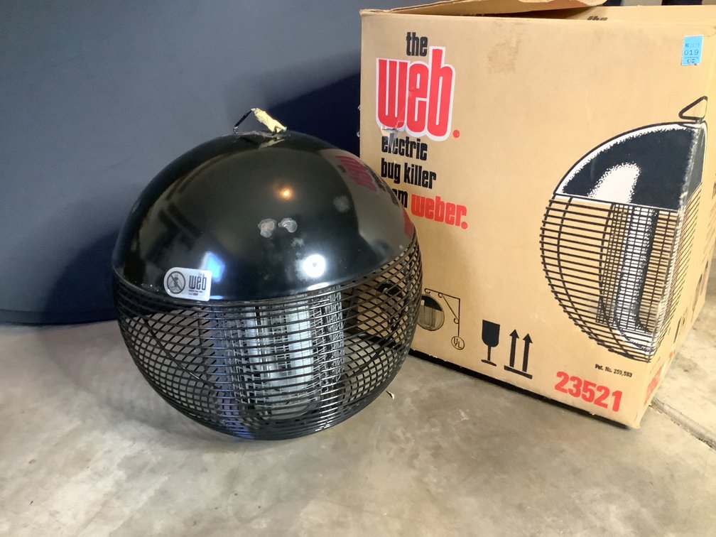 Weber Electric Bug Killer