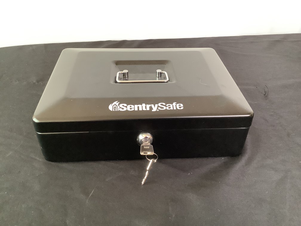 Sentry Safe Box with Key